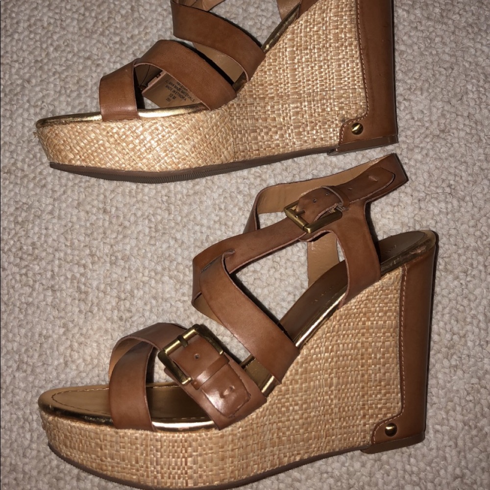 Audrey Brooke beige wedges